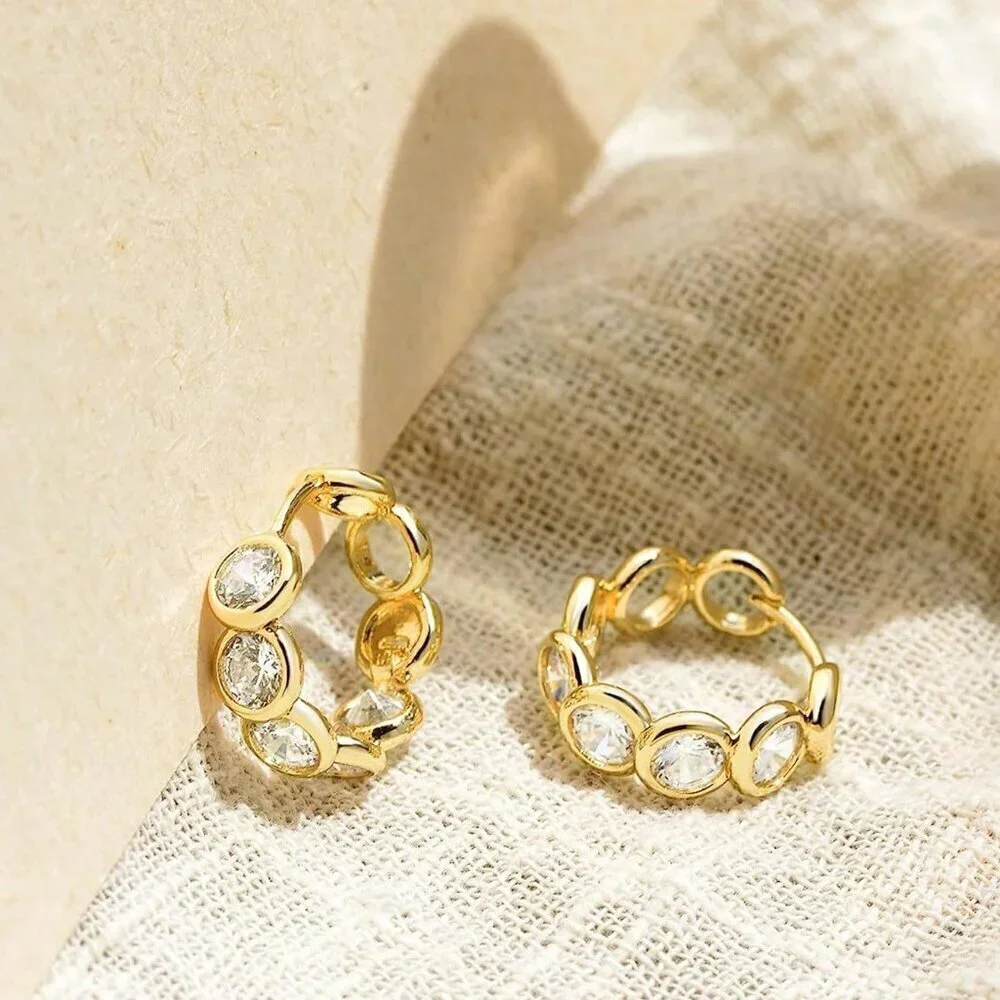 Yellow Gold Fashionable Women's Charm Cubic Zirconia Hoop Earrings - Picture 3 of 8